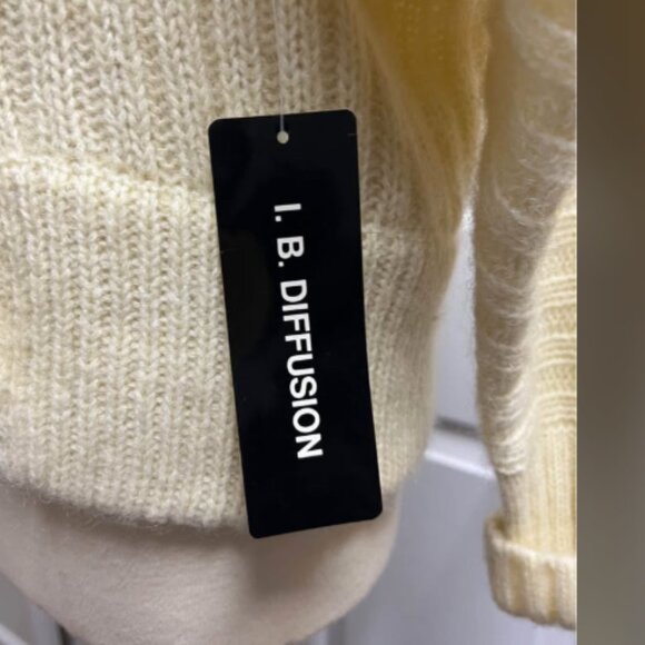 I. B. Diffusion Women’s Wool Off White Sweater New Size S - Picture 3 of 4